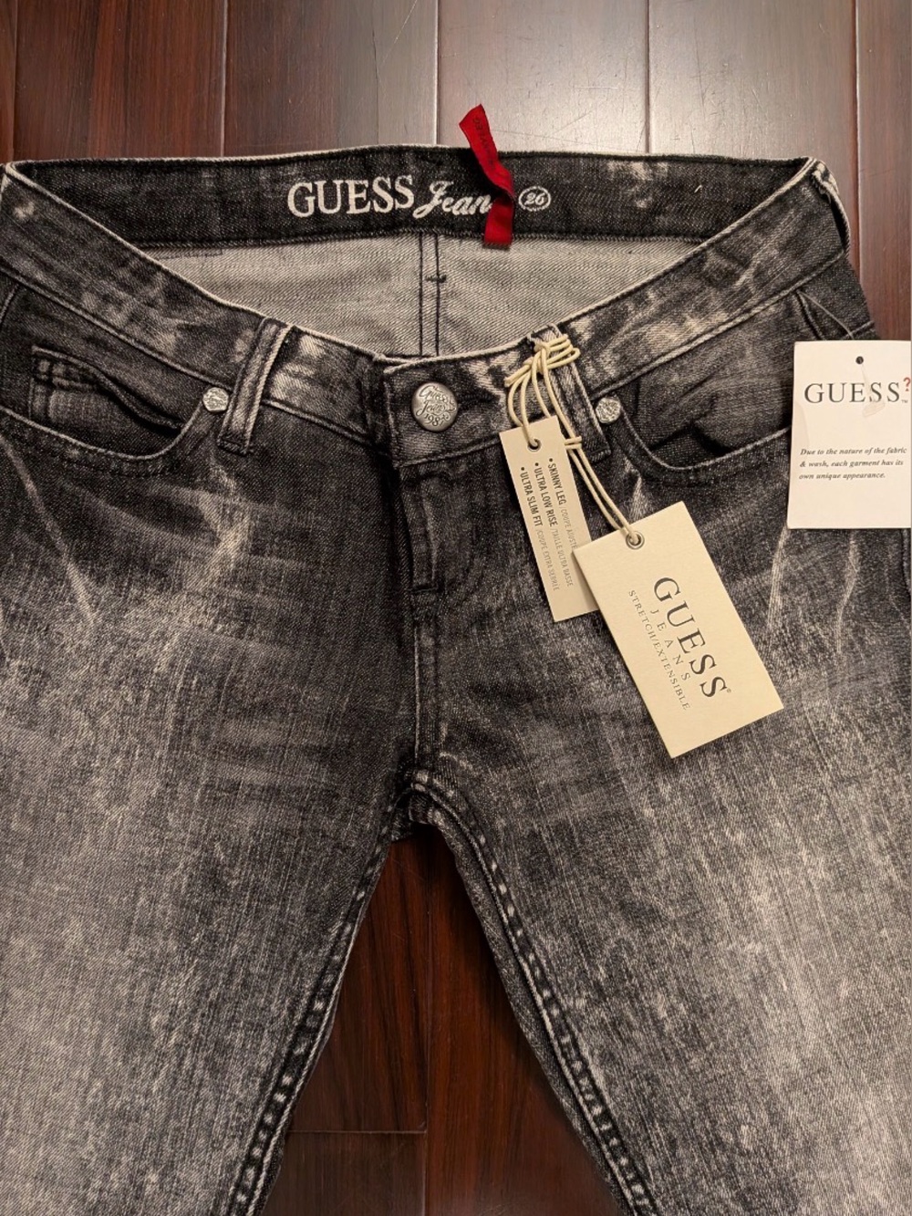GUESS Women’s Black Grey Faded Skinny Jeans